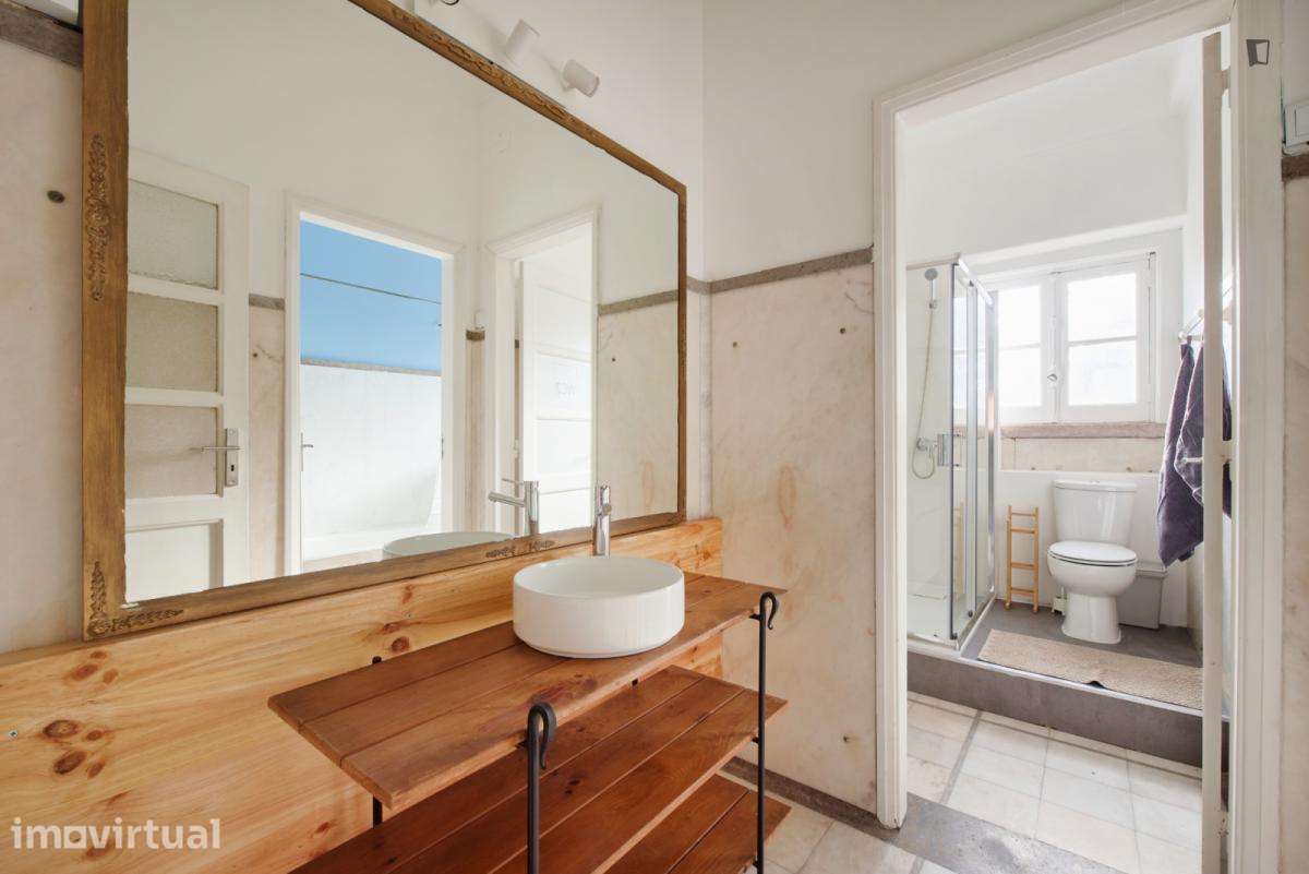 Quarto - localizado em Marquês de Pombal Lisbon - Grande imagem: 3/54