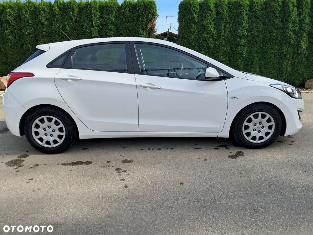Hyundai i30 1.4 CRDi Classic + - 16