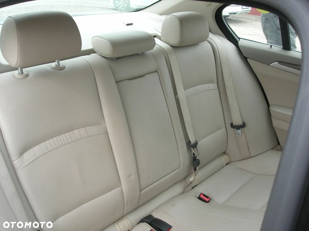 BMW Seria 5 525d xDrive Sport-Aut Luxury Line - 21