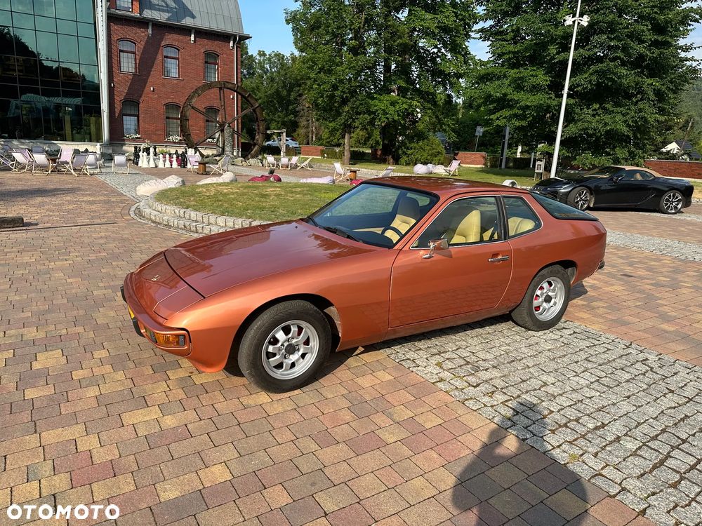 Porsche 924 - 17