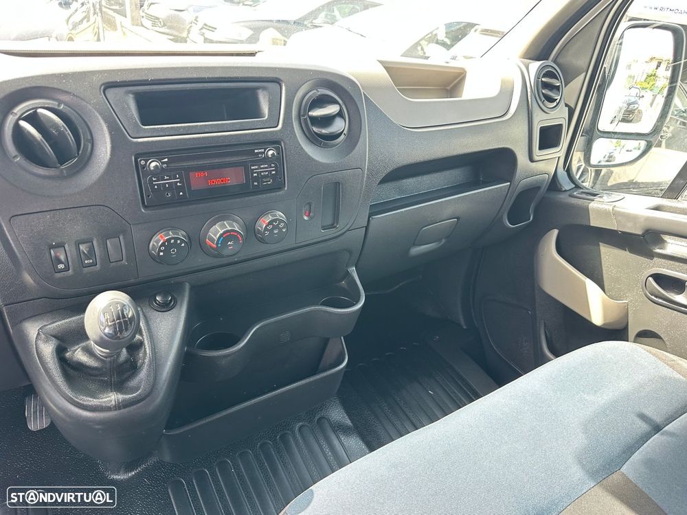 Renault Master 2.3 dCi L2H2 3.3T SS - 16