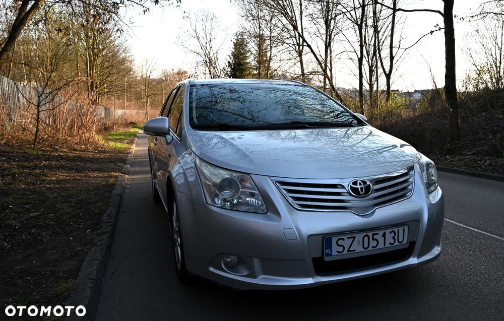 Toyota Avensis - 5