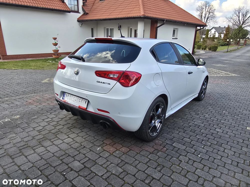 Alfa Romeo Giulietta 1.8 TBi 16V TCT Veloce - 8