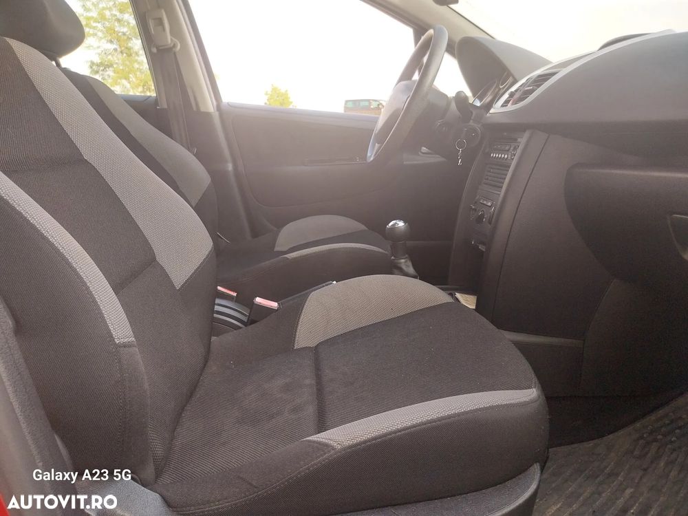 Peugeot 207 1.4 HDI Trendy - 7