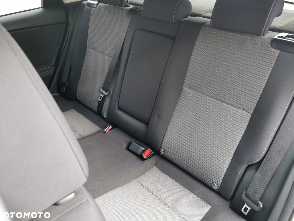 Toyota Auris - 14
