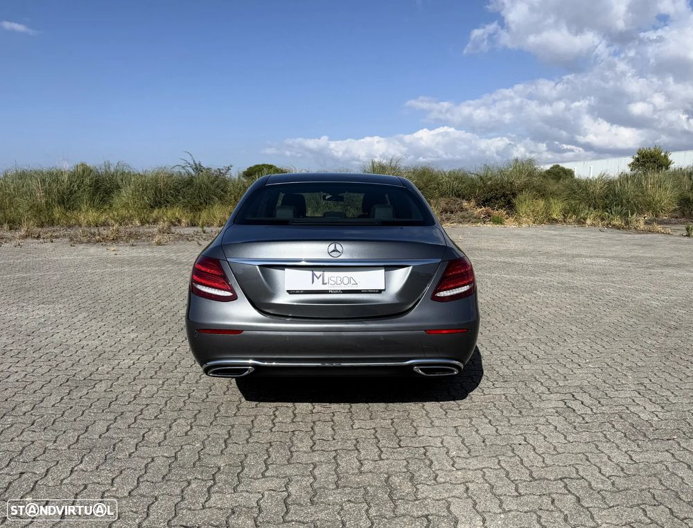 Mercedes-Benz E 220 d Exclusive - 4