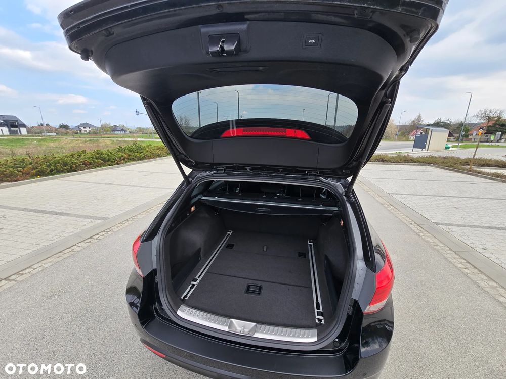 Hyundai i40 Kombi 1.7 CRDi DCT Premium - 15