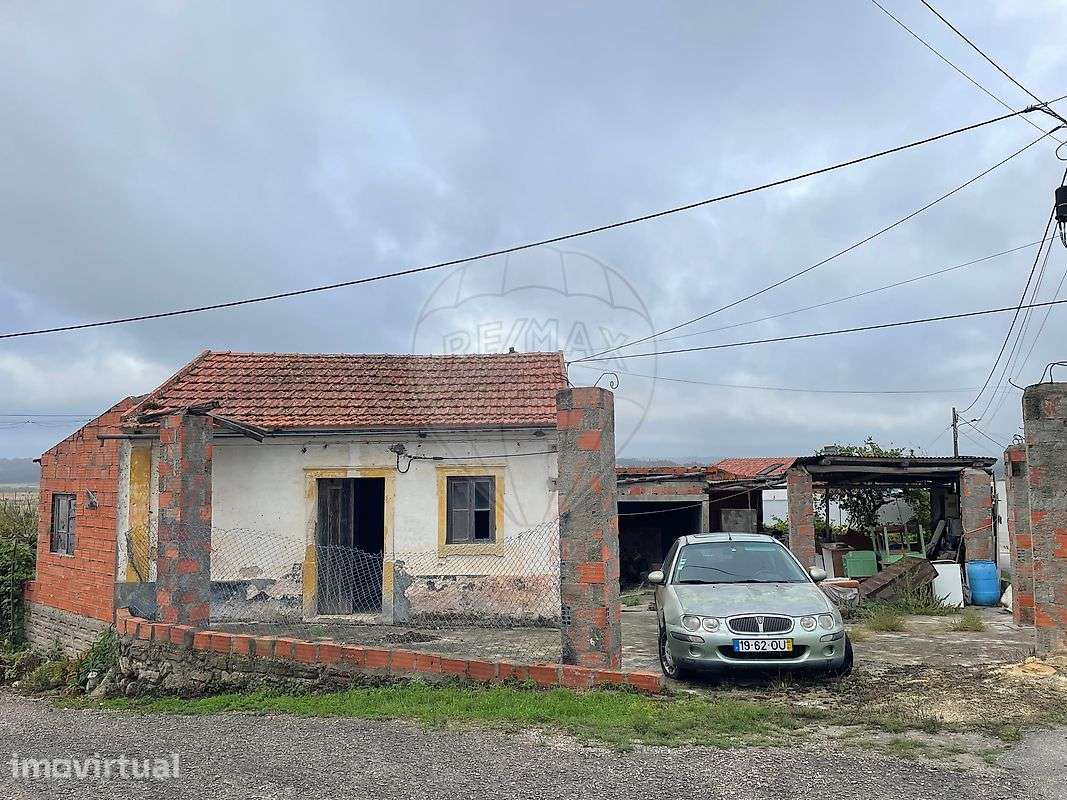 Moradia T2 para venda - Grande imagem: 2/25