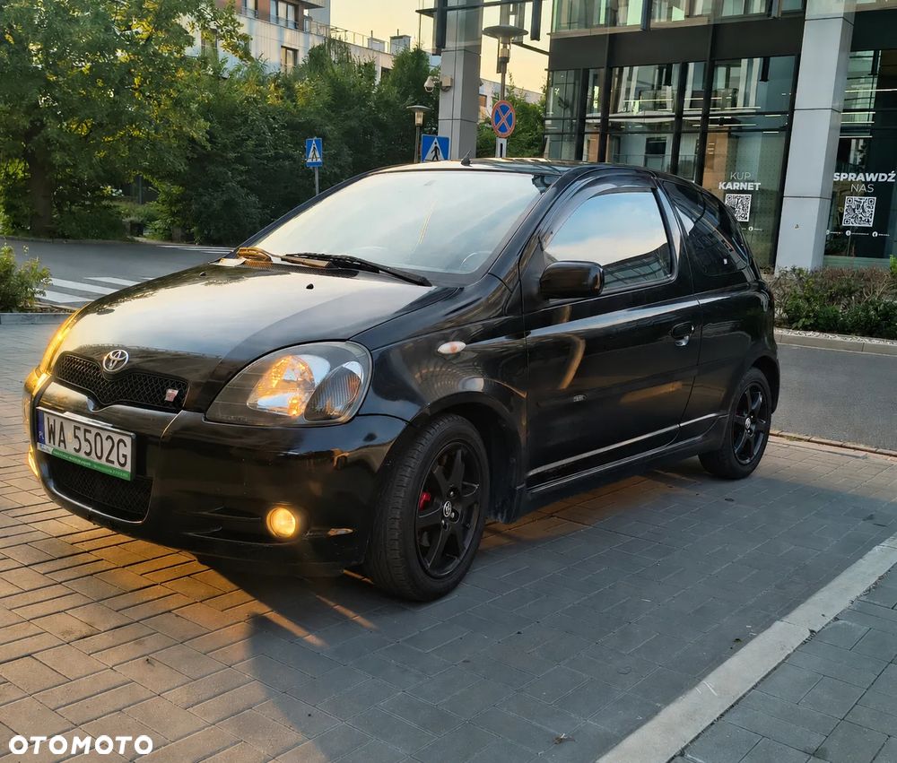 Toyota Yaris - 1
