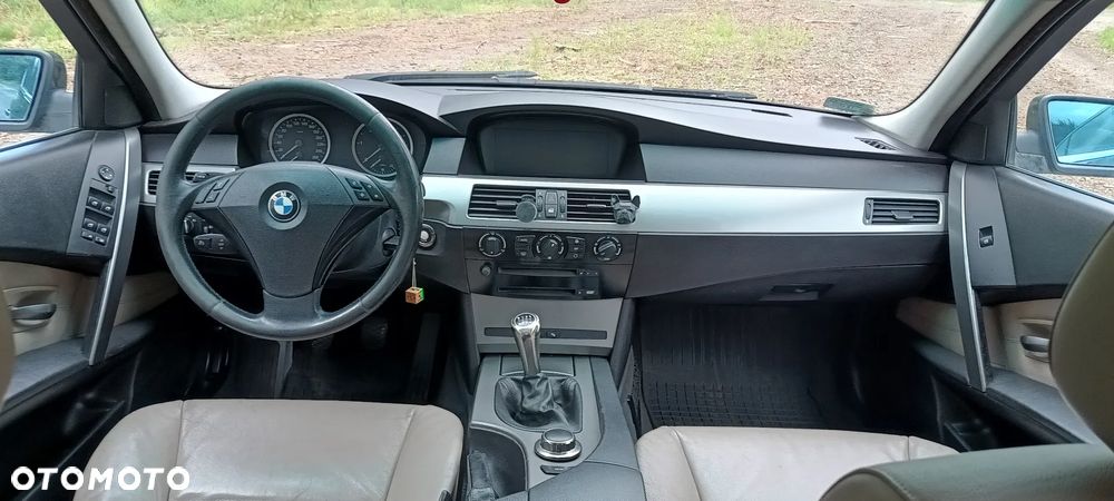 BMW Seria 5 520d - 11
