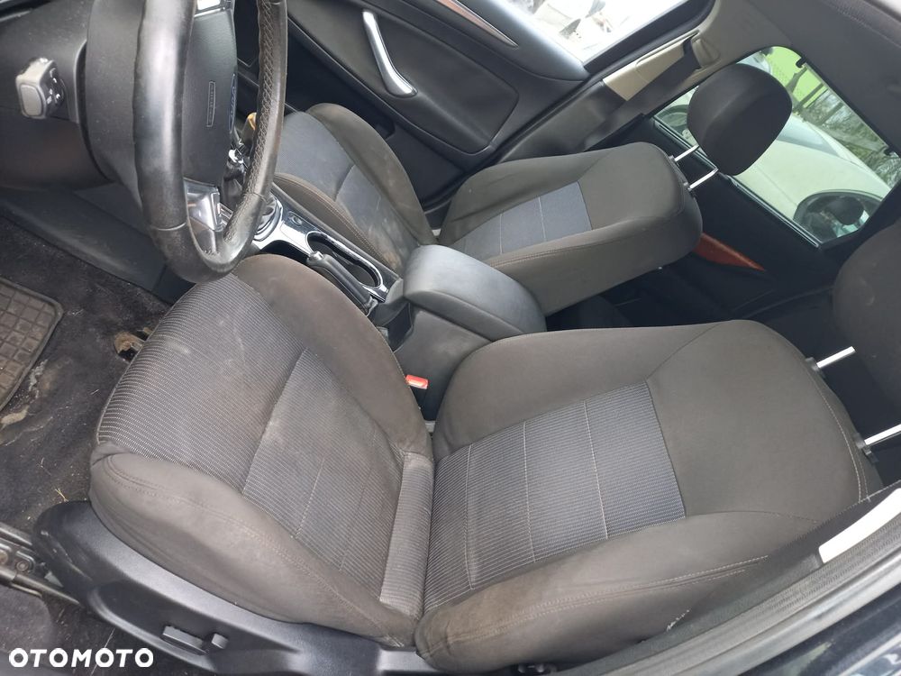 Części Ford Mondeo MK4 2.5  Kombi - 3