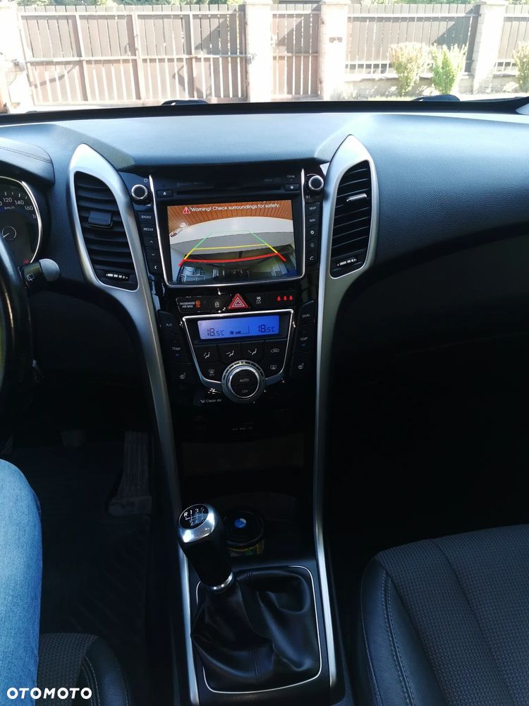 Hyundai i30 1.6 CRDi Premium - 10