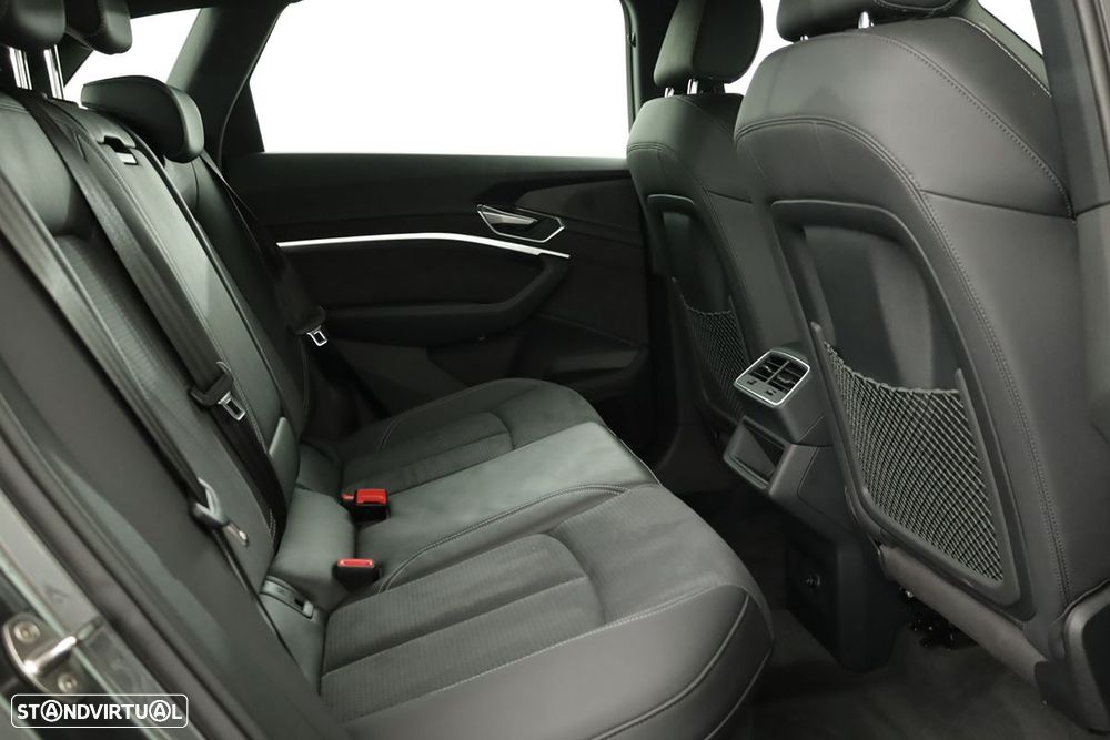 Audi e-tron 55 quattro S line - 26