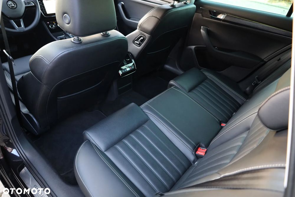 Skoda Superb 2.0 TDI DSG Premium Edition - 26