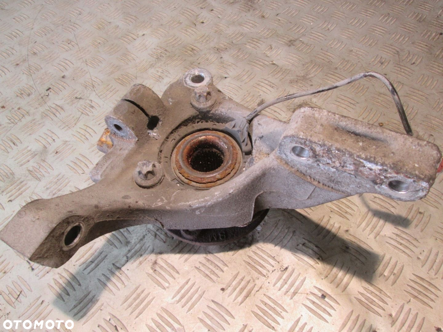 PIASTA ZWROTNICA PRAWA PRZÓD OPEL VECTRA C 1.9 CDTI - 4
