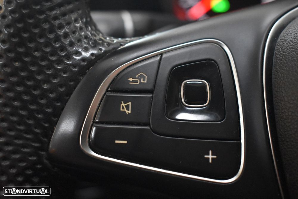 Mercedes-Benz E 220 d Avantgarde - 38