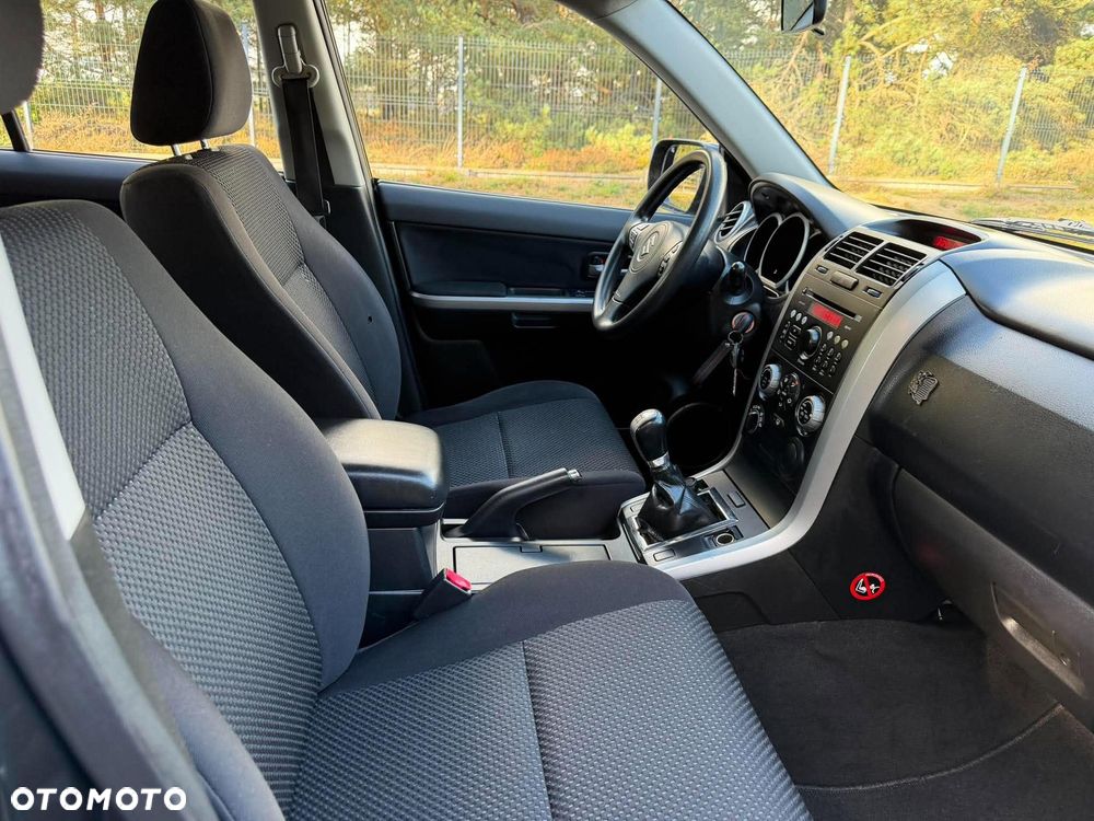 Suzuki Grand Vitara 1.9 DDiS Comfort - 19