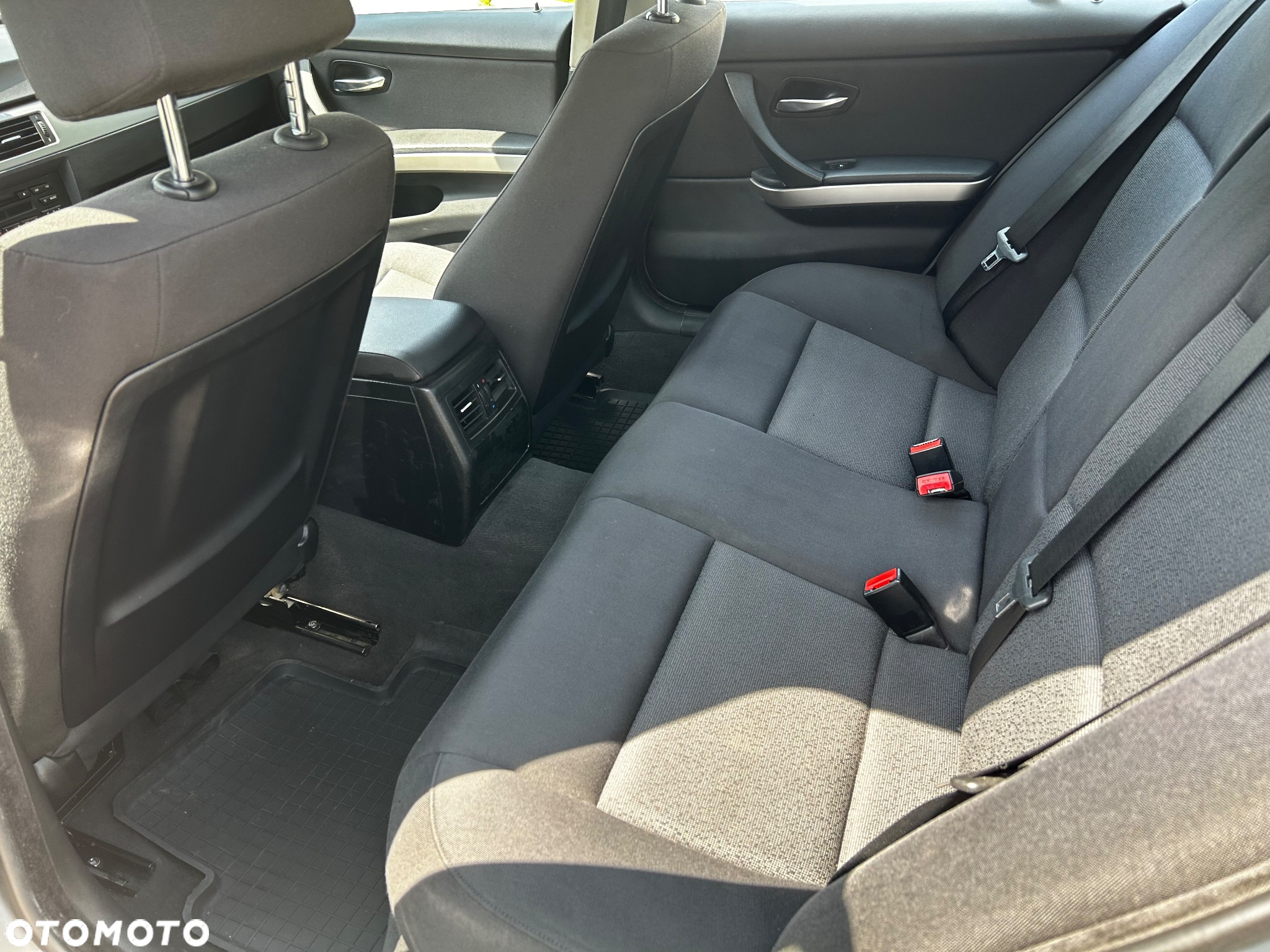 BMW Seria 3 320i Touring - 12