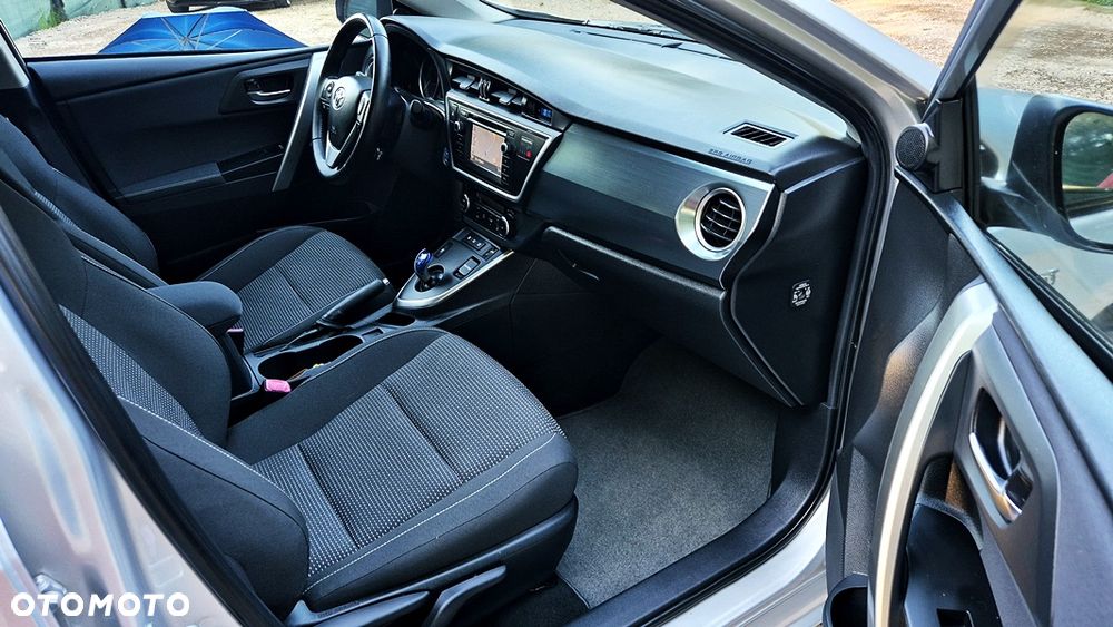 Toyota Auris 1.8 HSD Luna - 38