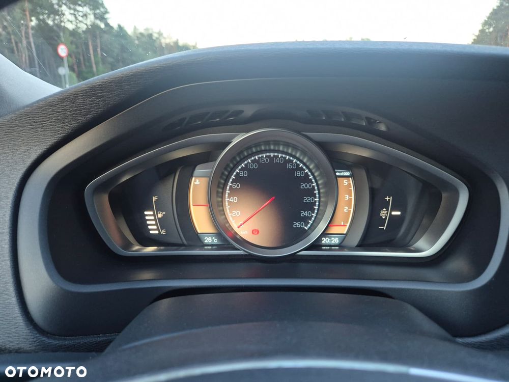 Volvo V40 - 13