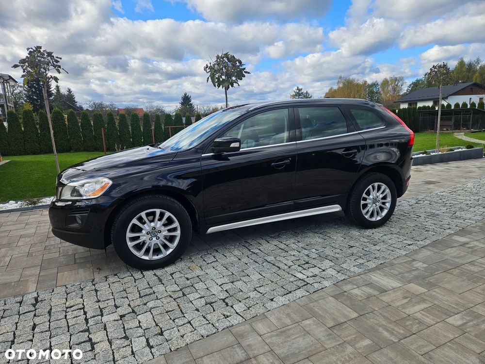 Volvo XC 60 2.4D AWD RDesign - 11