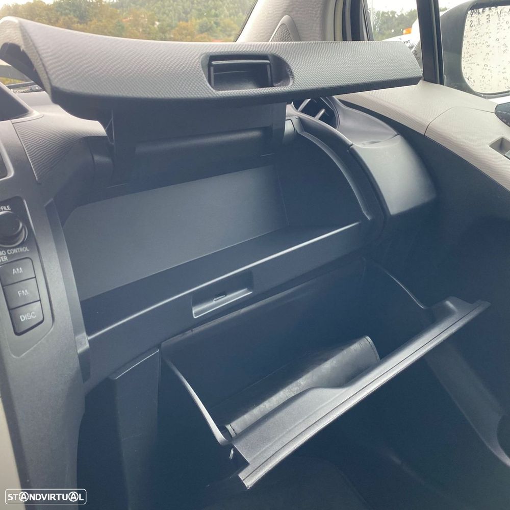 Toyota Yaris 1.0 VVT-i Sol High Pack MMT - 29