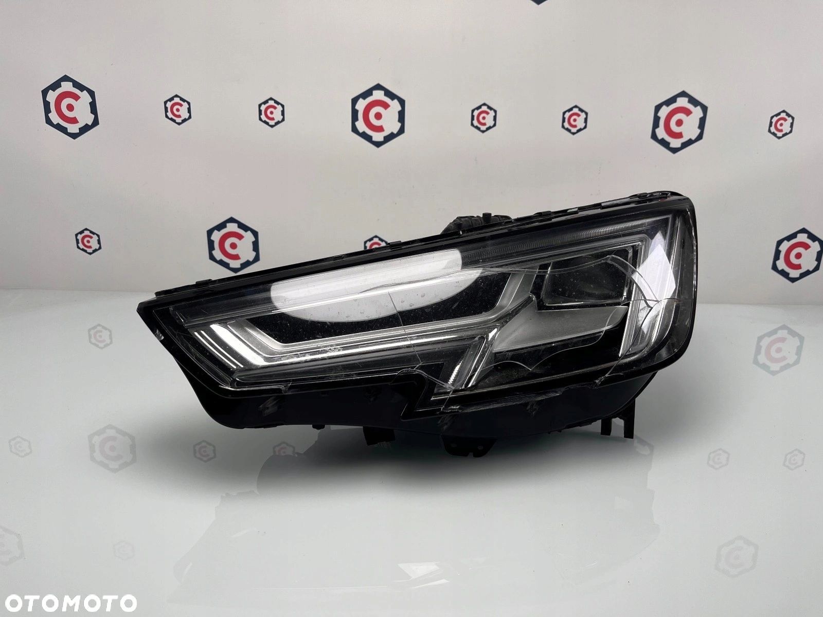 LAMPA LEWA PRZÓD AUDI A4 B9 FULL LED - 1
