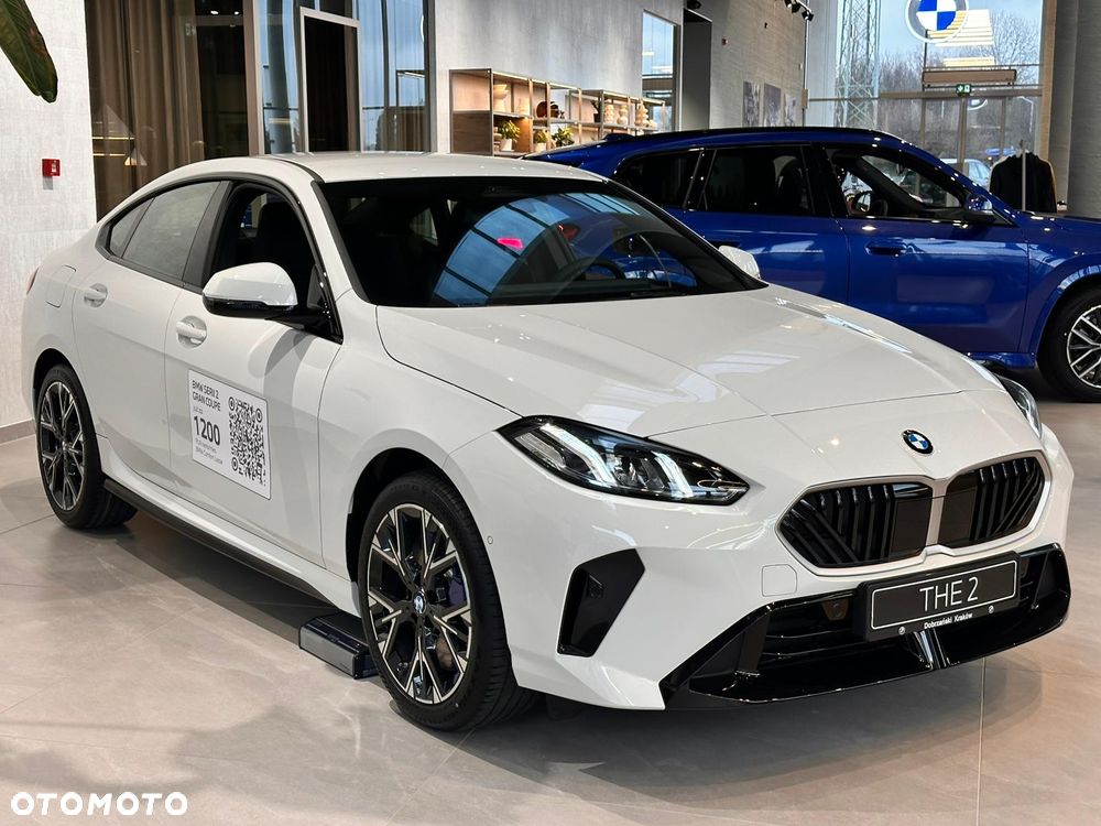 BMW Seria 2 220i mHEV - 4