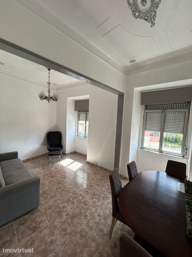 T2 com História e Charme em Campolide — Remodelado - Grande imagem: 3/22