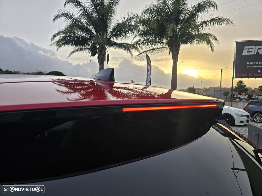 Jaguar E-Pace 1.5 P300e R-Dynamic SE AWD Aut. - 20