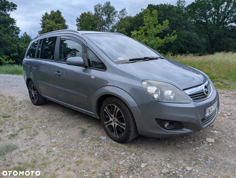 Opel Zafira - 1
