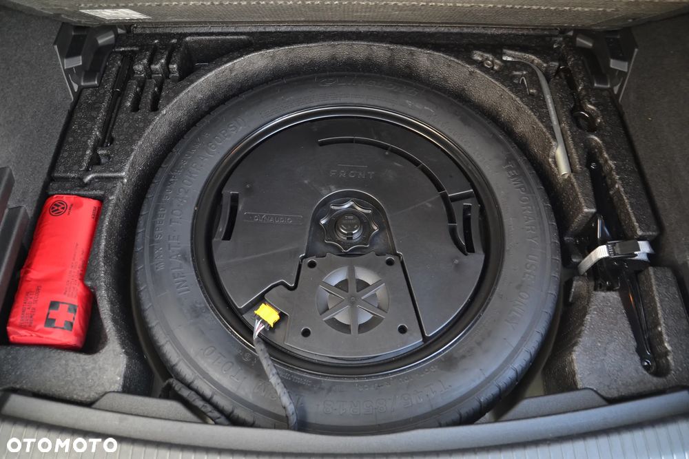 Volkswagen Tiguan - 33