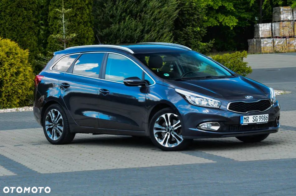Kia Ceed 1.6 GDI SW Vision - 12