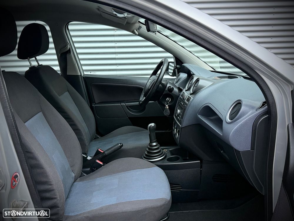 Ford Fiesta 1.25 Trend - 10