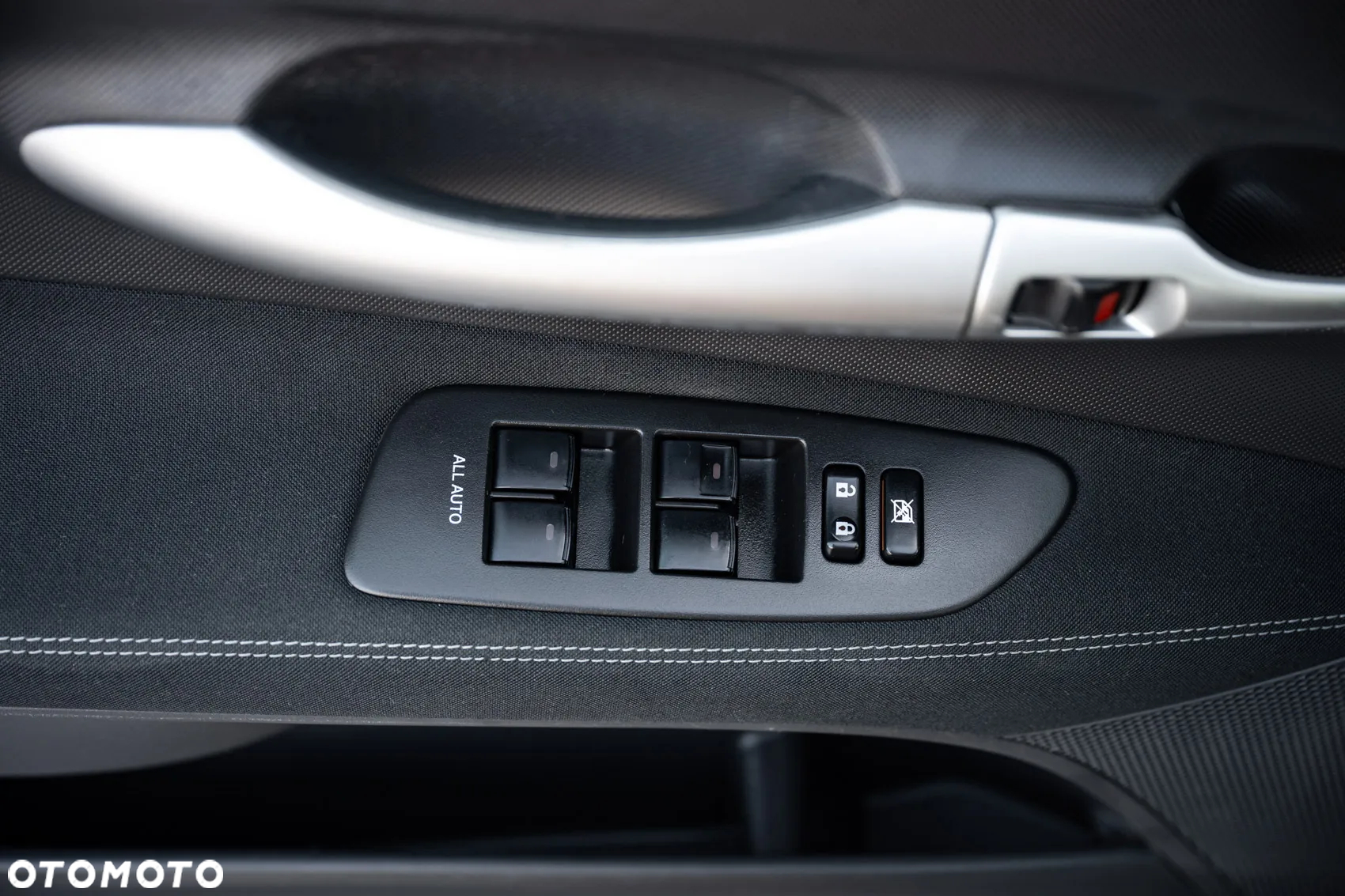 Toyota Auris 1.6 Valvematic Comfort - 24