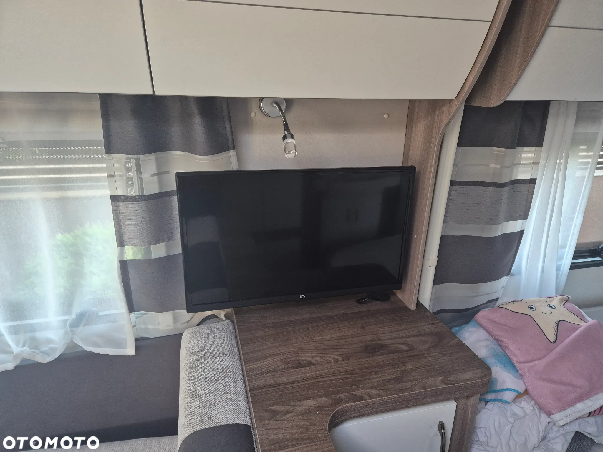 Hobby 560 KMFe Excellent Edition instalacja off-grid 230V Duo-Control - 8