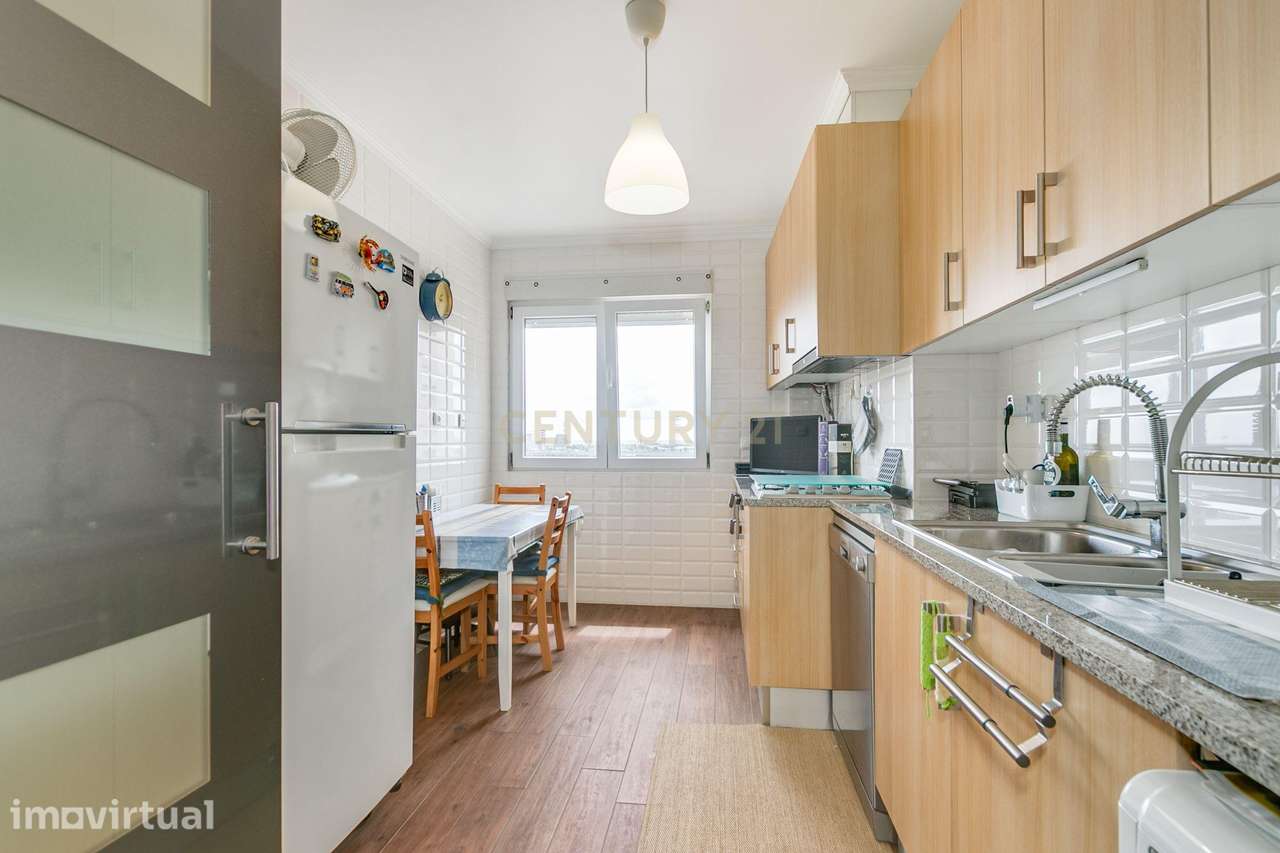 Apartamento T2 à venda na Avenida Cabo da Boa Esperança - Grande imagem: 2/15