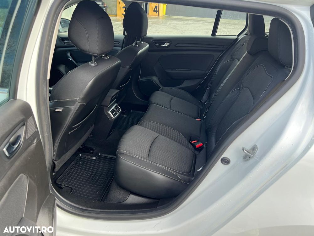 Renault Megane TCe GPF Business - 14