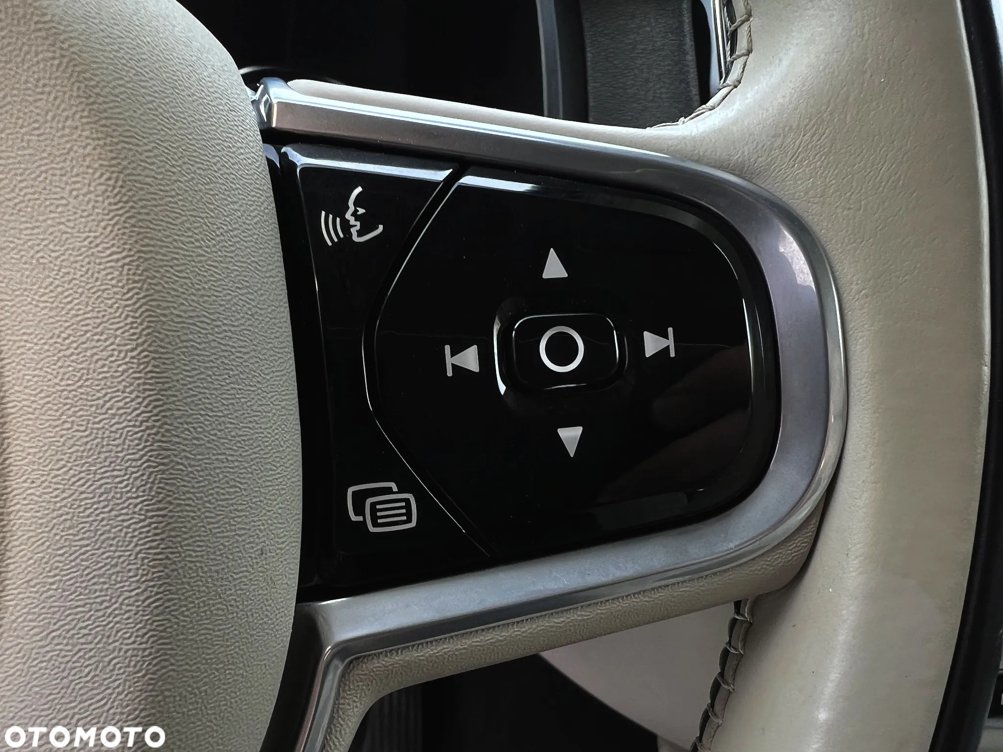 Volvo V90 D5 AWD Geartronic Inscription - 29