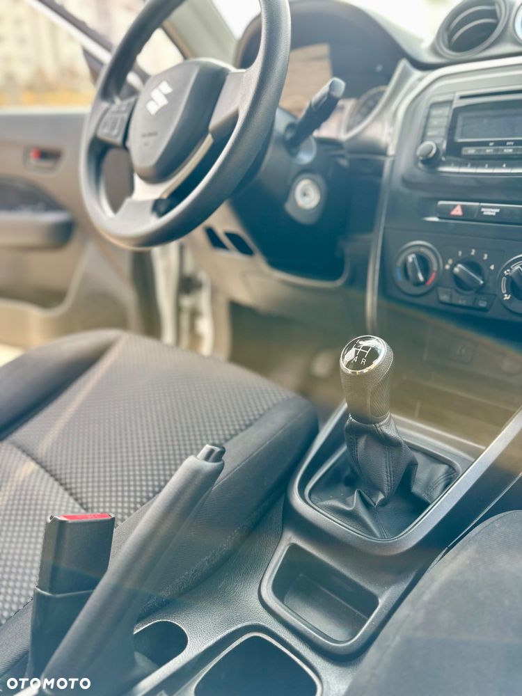 Suzuki Vitara 1.6 Comfort 2WD - 18