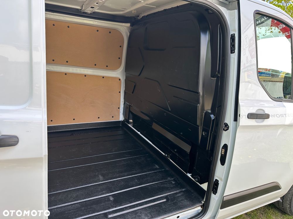 Ford TRANSIT CUSTOM - 21