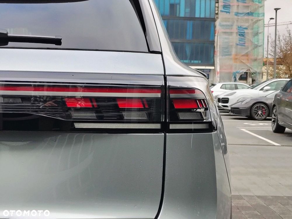 Volkswagen Tiguan - 8