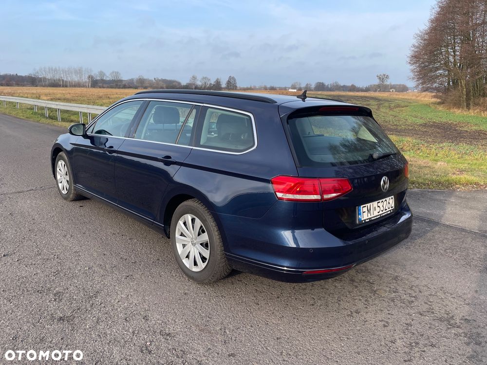 Volkswagen Passat - 4