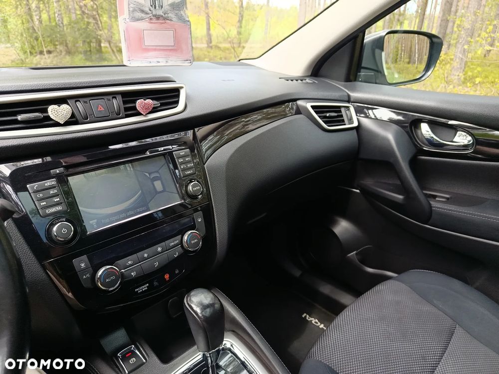 Nissan Qashqai 1.6 DCi Xtronic TEKNA - 16
