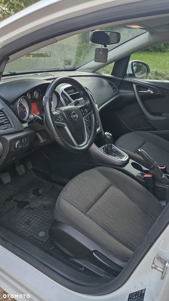 Opel Astra 1.6 EU6 - 9