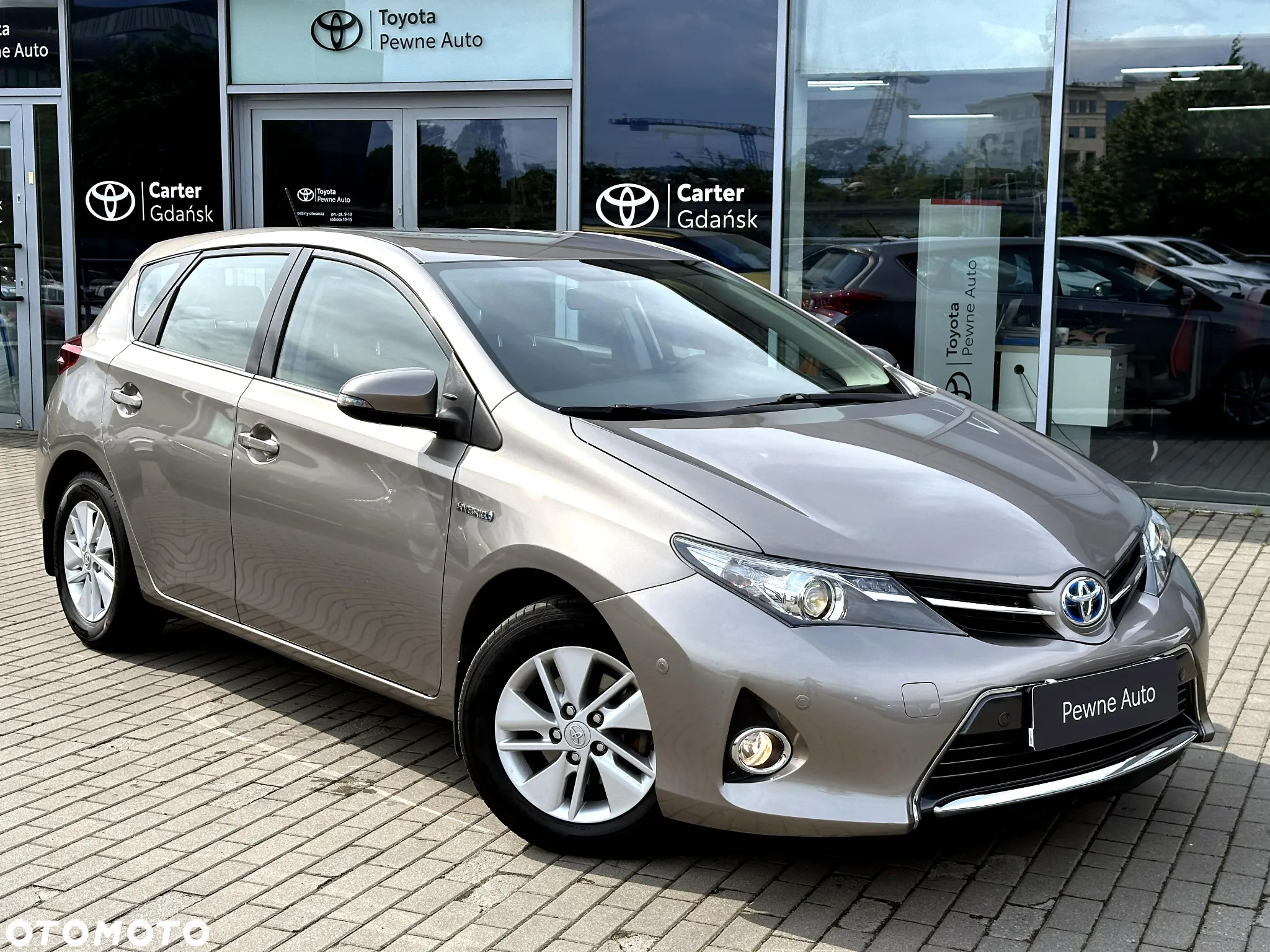 Toyota Auris Hybrid 135 Premium - 3