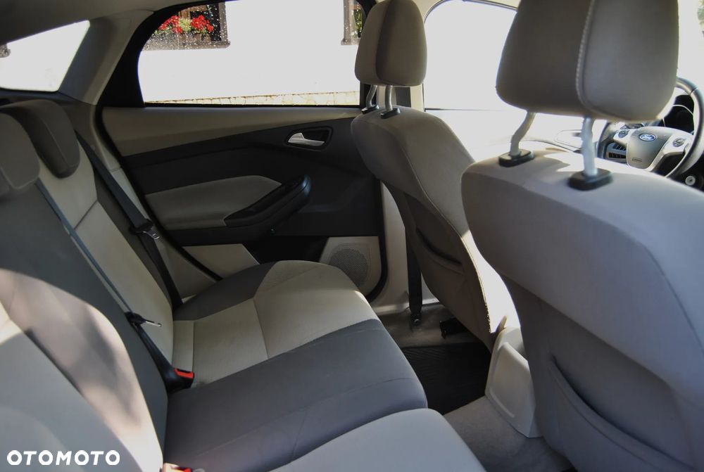 Ford Focus - 8