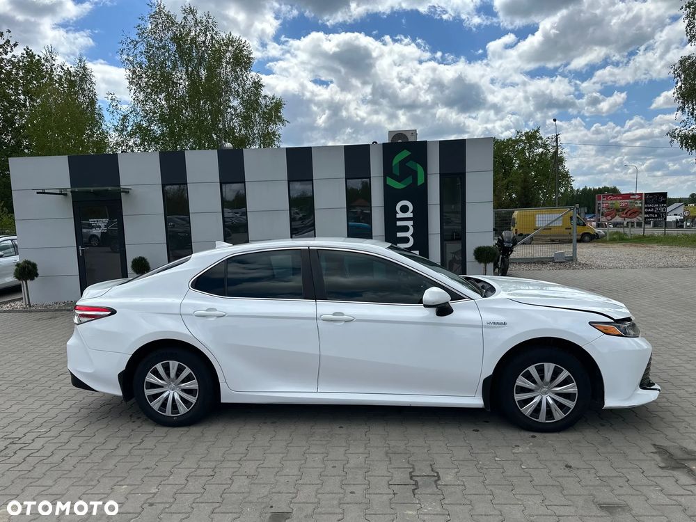 Toyota Camry - 6