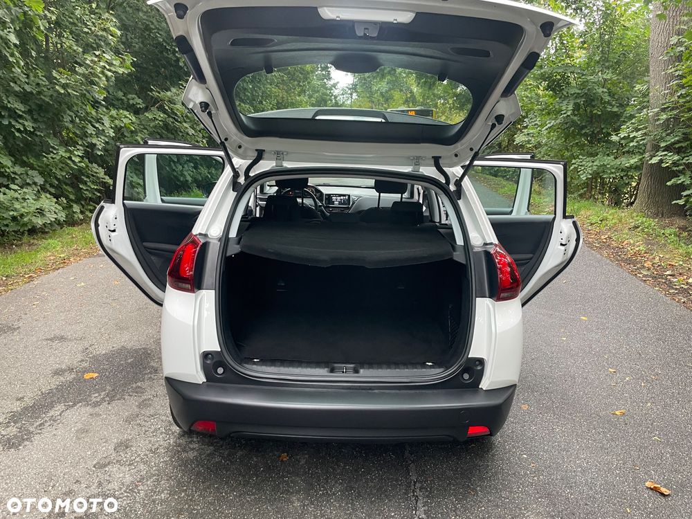 Peugeot 2008 1.2 Pure Tech Style - 16