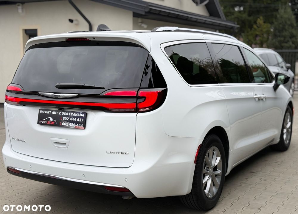 Chrysler Pacifica - 10